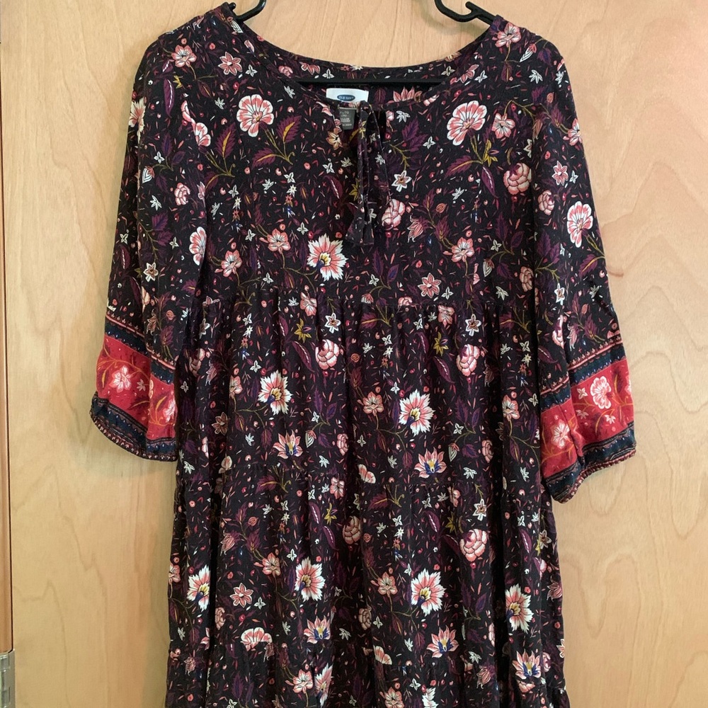 Black mid-sleeve dress